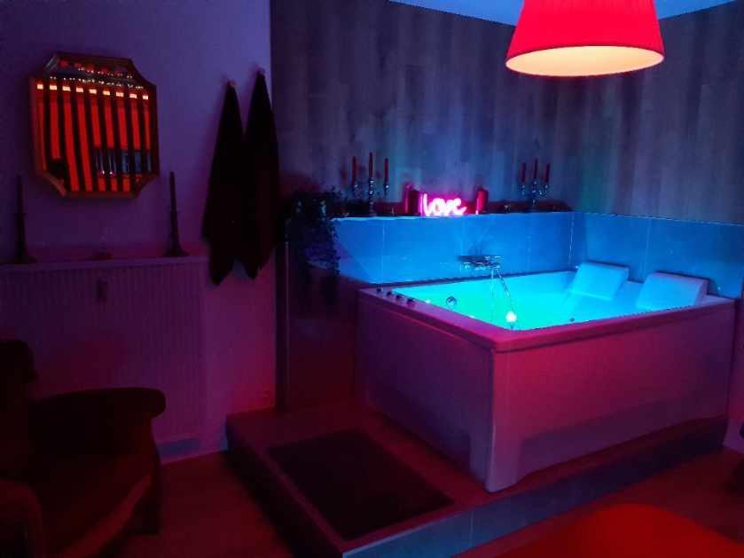 Superbe Appartement Colmar Avec Vue Et Jacuzzi Exteriör bild